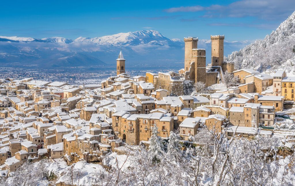 pacentro abruzzo in winter covered in snow